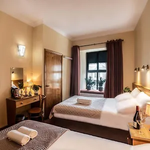 Hotel Holiday Hotel